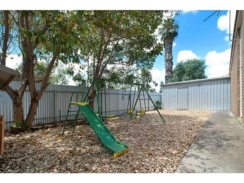 40 WOODCOCK Crescent, Para Hills West SA 5096