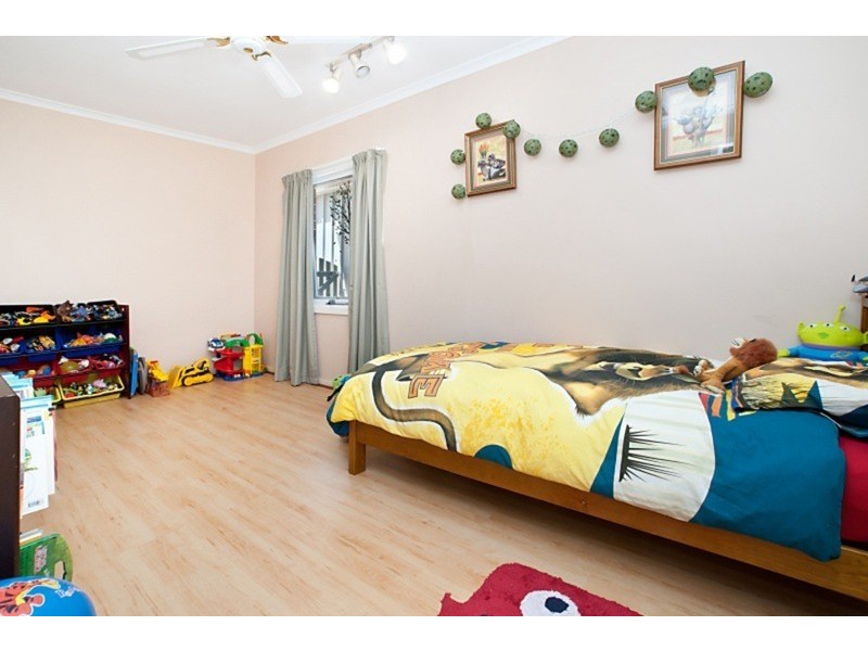 40 WOODCOCK Crescent, Para Hills West SA 5096