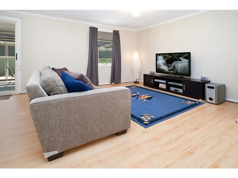 40 WOODCOCK Crescent, Para Hills West SA 5096