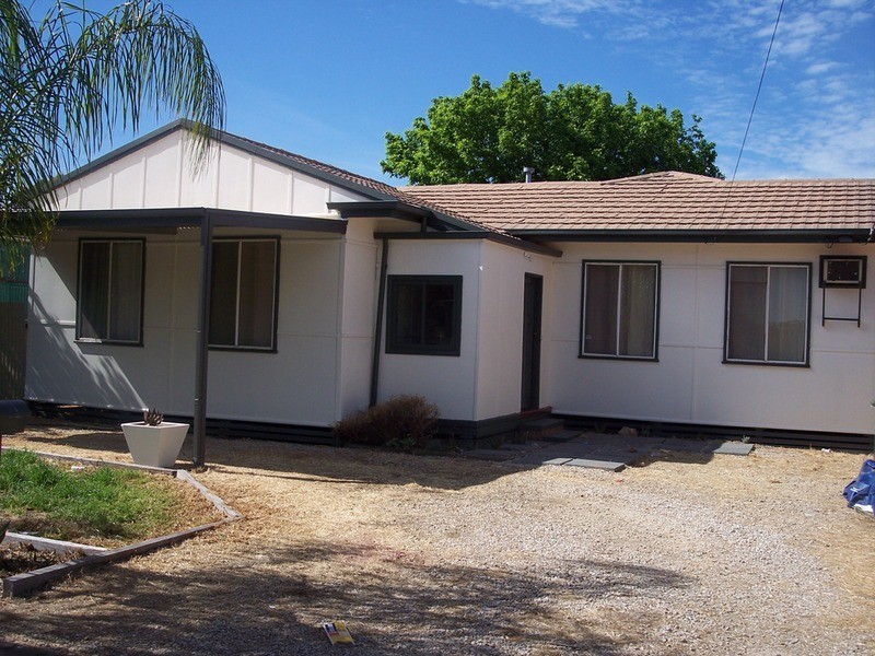 21 Redward Avenue, Greenacres SA 5086