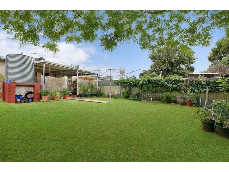 8 Bartlett Street, Elizabeth Downs SA 5113