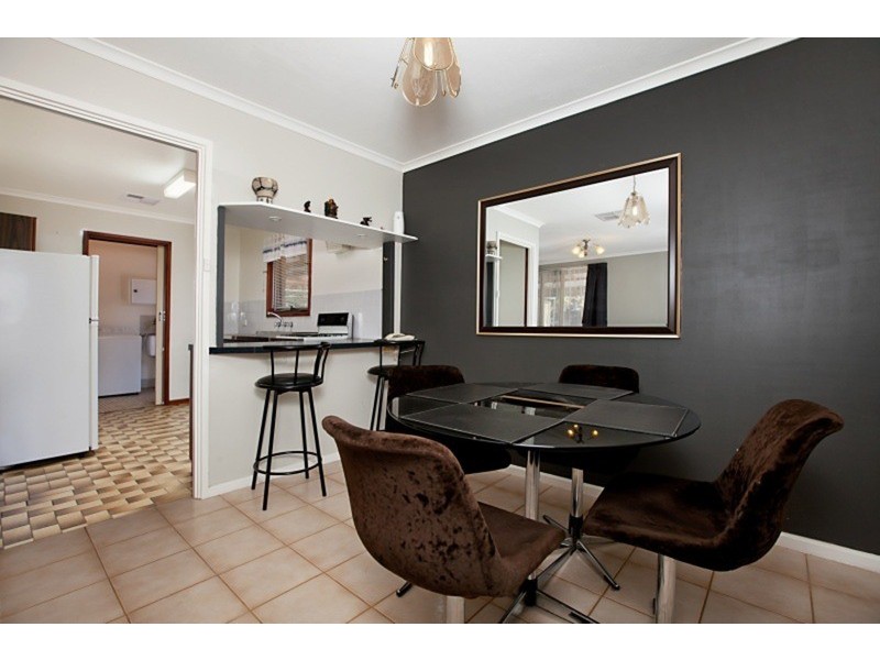 9 Harmer Court, Para Hills West SA 5096