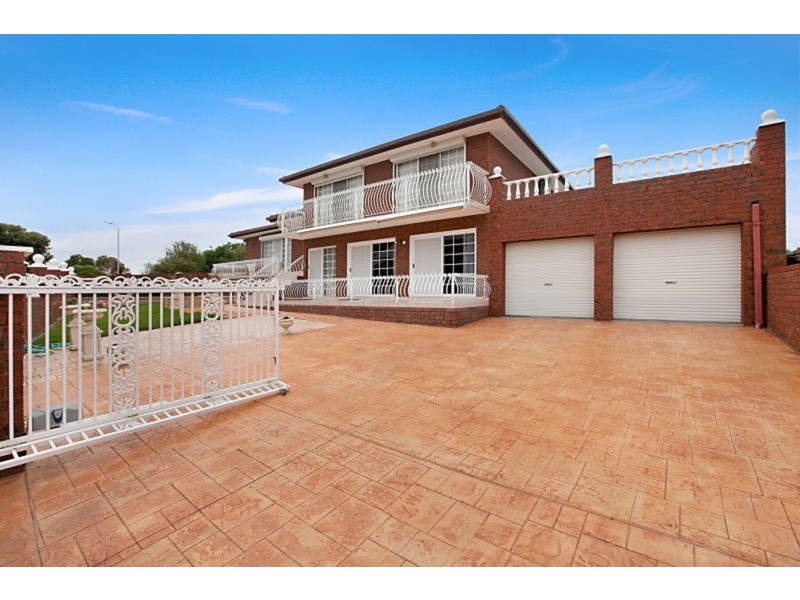 15 Ystwyth Court, Para Hills SA 5096
