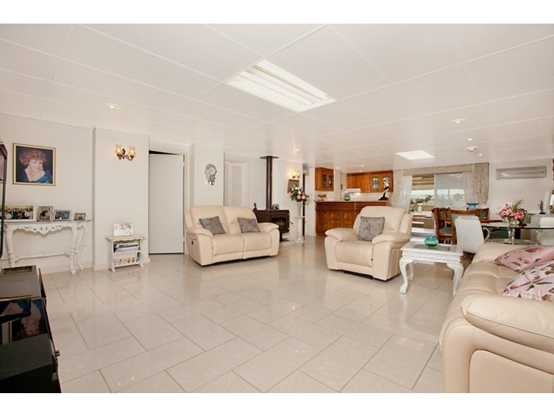 15 Ystwyth Court, Para Hills SA 5096