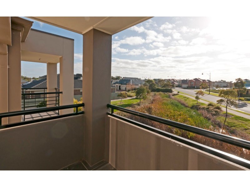 2/3 Banrock Place, Mawson Lakes SA 5095