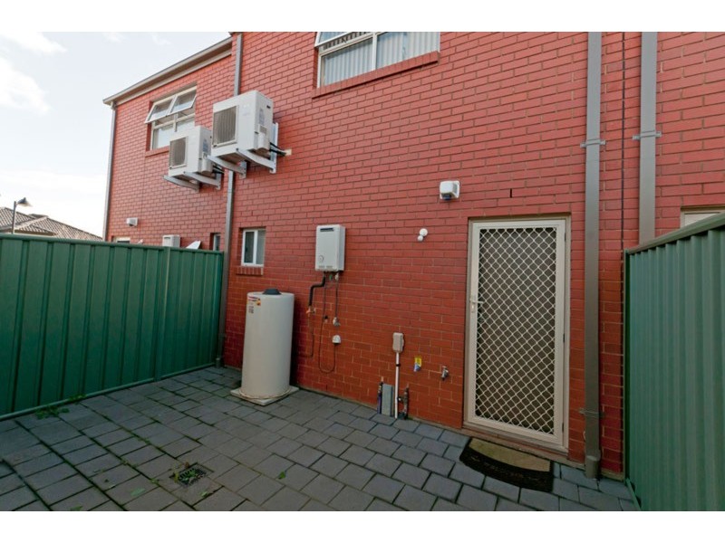 2/3 Banrock Place, Mawson Lakes SA 5095