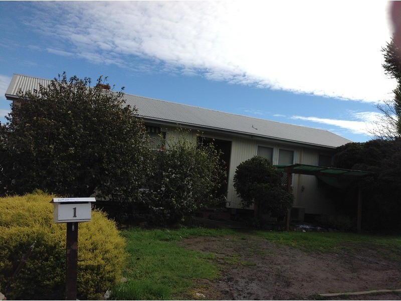 1 Cedar Avenue, Greenacres SA 5086