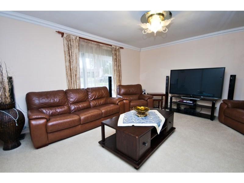 14 Leonis Avenue, Hope Valley SA 5090