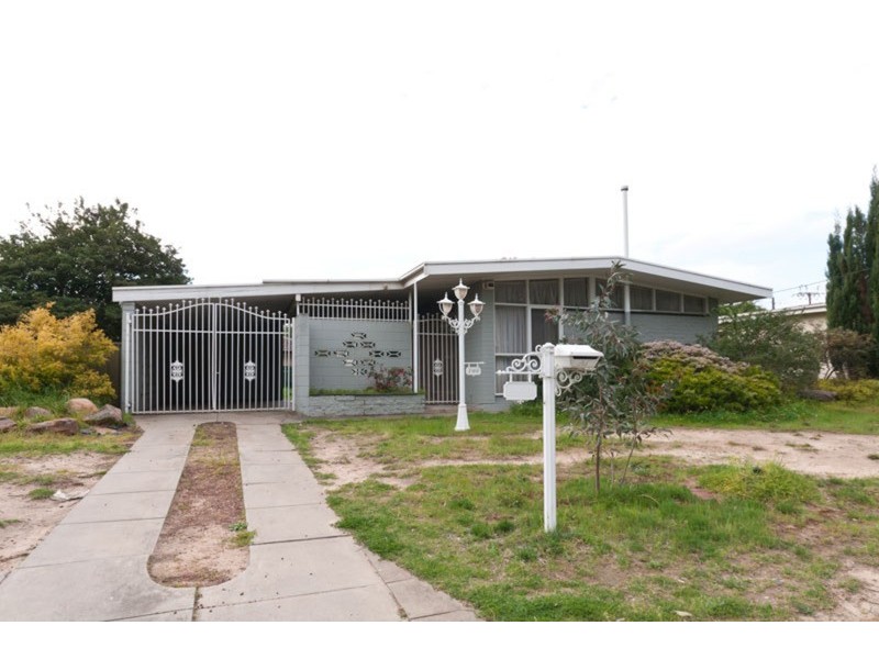 2 Wahroonga Avenue, Valley View SA 5093