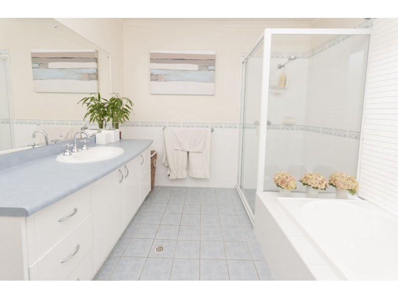 34 Benthall Avenue, Oakden SA 5086