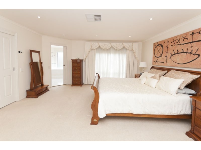 34 Benthall Avenue, Oakden SA 5086