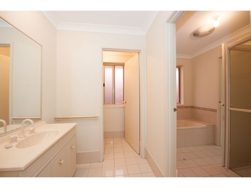 5 Montacute Drive, Oakden SA 5086