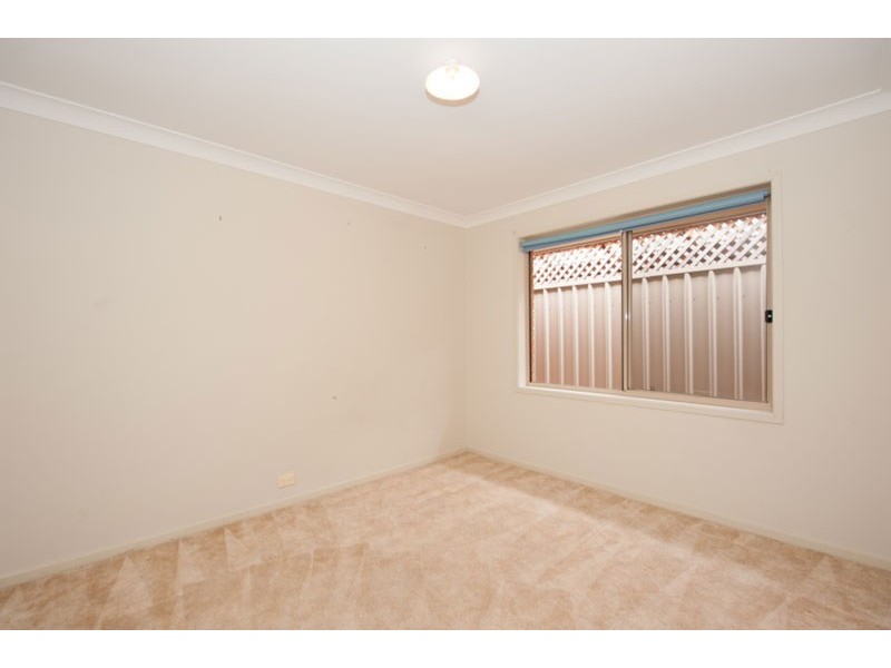 5 Montacute Drive, Oakden SA 5086