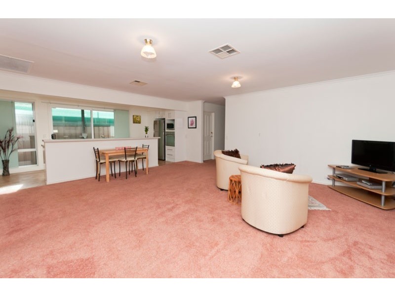 24 Regent Gardens Drive, Oakden SA 5086