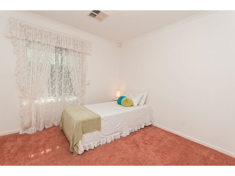 24 Regent Gardens Drive, Oakden SA 5086