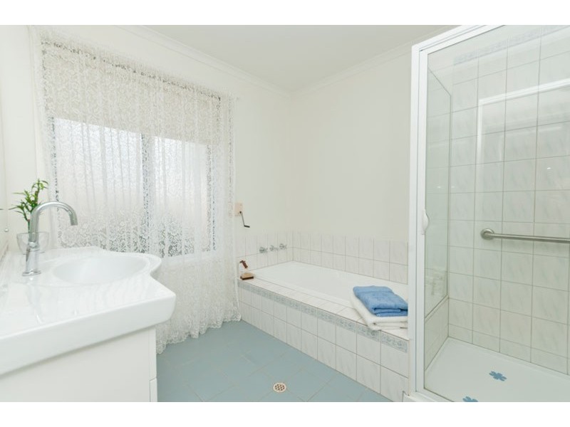 24 Regent Gardens Drive, Oakden SA 5086