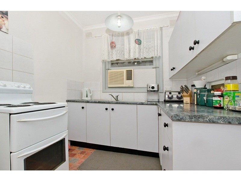 8 Bartlett Street, Elizabeth Downs SA 5113