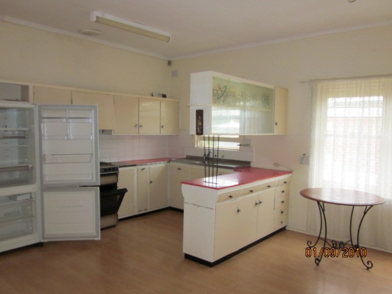 1 Glenview Avenue, Blair Athol SA 5084