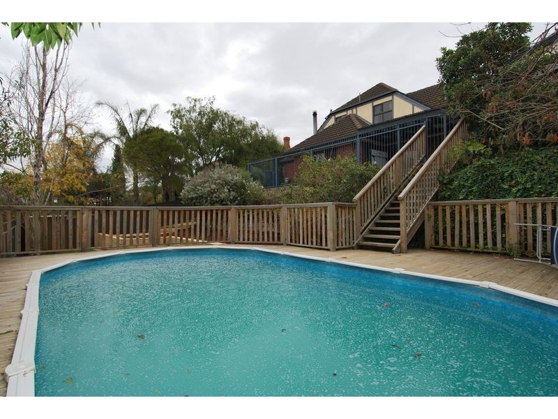 27 De Pledge Court, Wynn Vale SA 5127