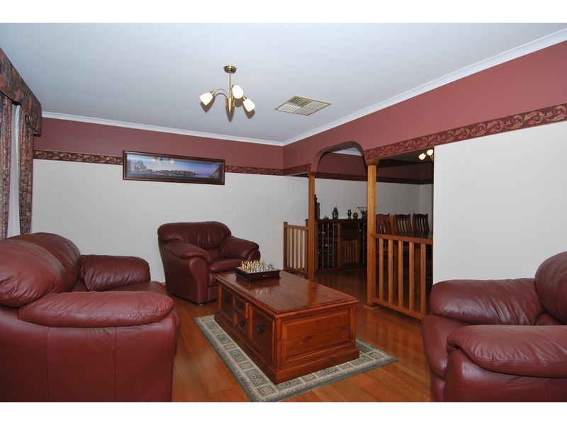 27 De Pledge Court, Wynn Vale SA 5127