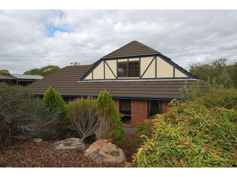 27 De Pledge Court, Wynn Vale SA 5127