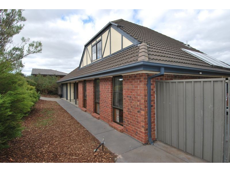 27 De Pledge Court, Wynn Vale SA 5127