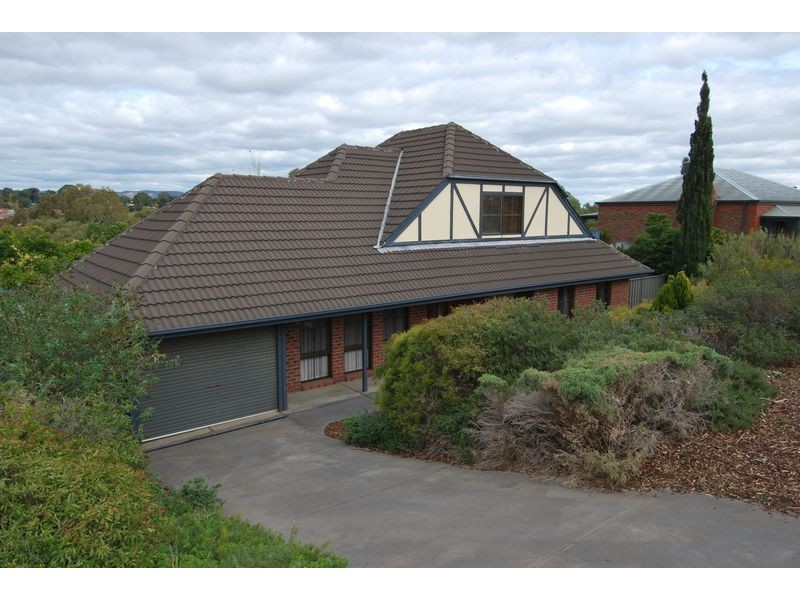 27 De Pledge Court, Wynn Vale SA 5127