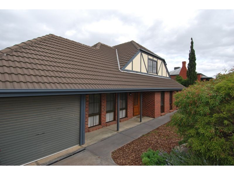 27 De Pledge Court, Wynn Vale SA 5127