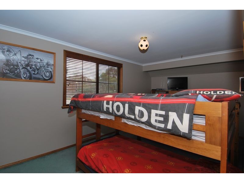 27 De Pledge Court, Wynn Vale SA 5127