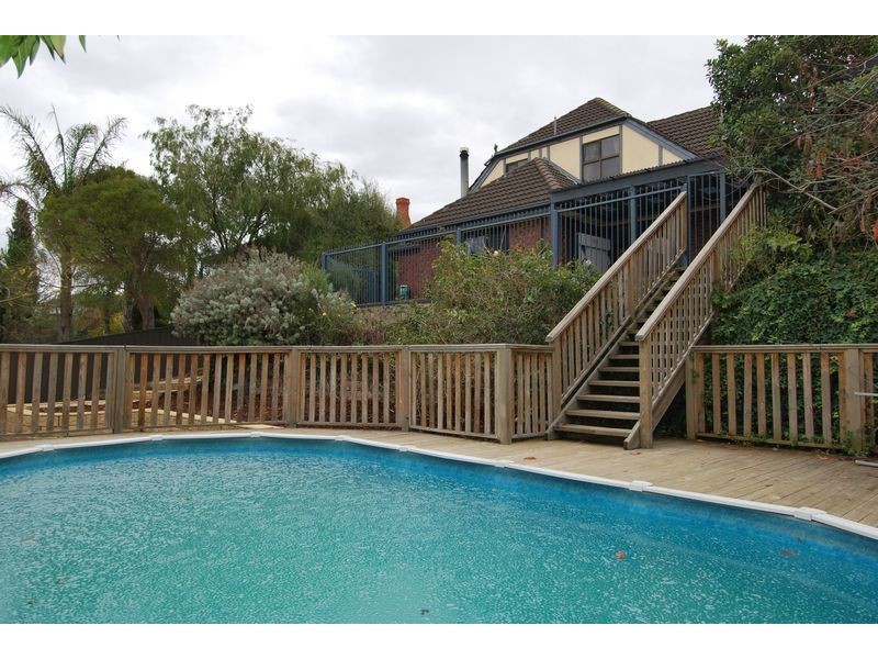 27 De Pledge Court, Wynn Vale SA 5127