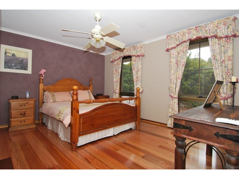 27 De Pledge Court, Wynn Vale SA 5127