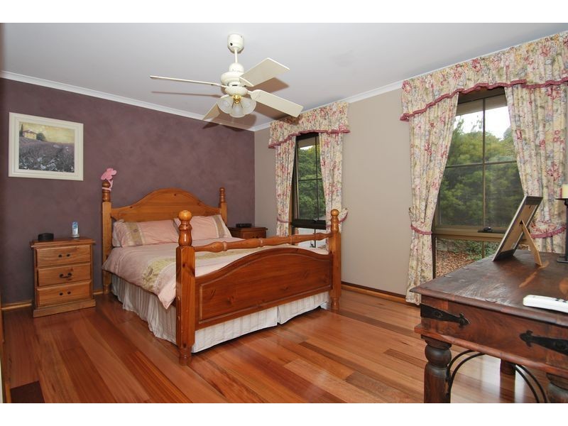 27 De Pledge Court, Wynn Vale SA 5127