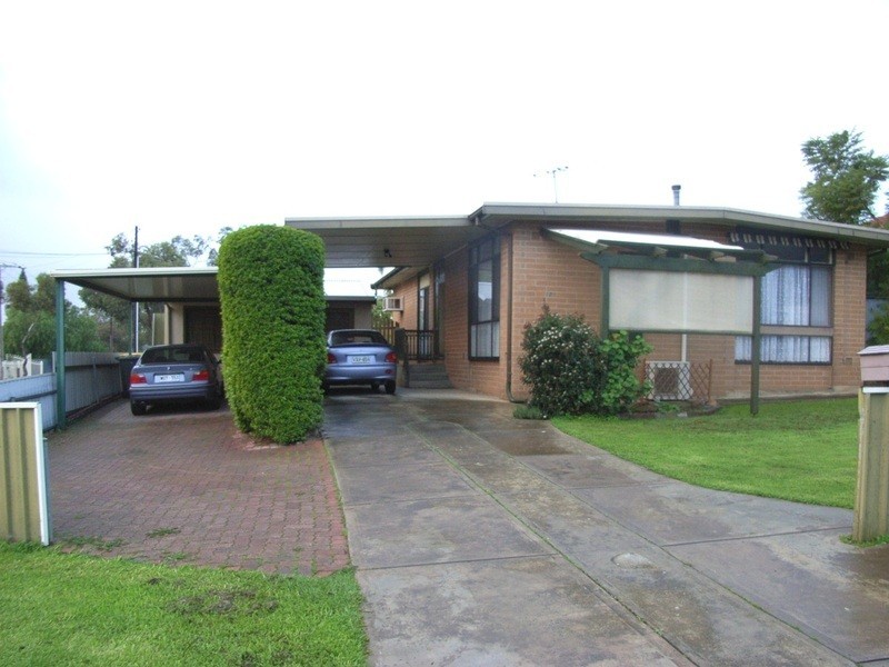 10 Montrose Avenue, Para Hills SA 5096