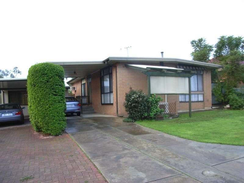 10 Montrose Avenue, Para Hills SA 5096