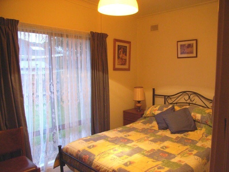 10 Montrose Avenue, Para Hills SA 5096