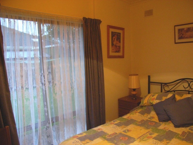 10 Montrose Avenue, Para Hills SA 5096