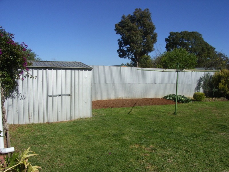 17 Stakes Crescent, Elizabeth Downs SA 5113