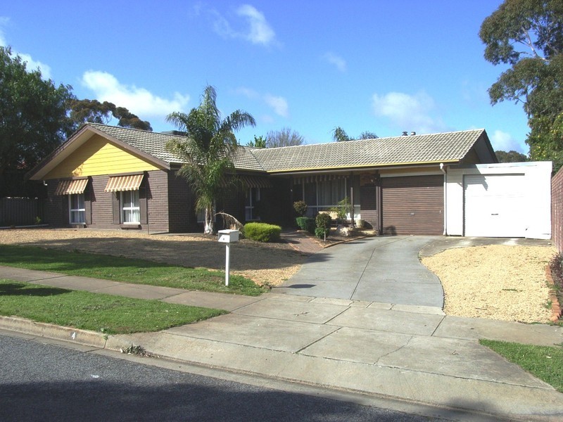 4 Weathers Street, Elizabeth East SA 5112