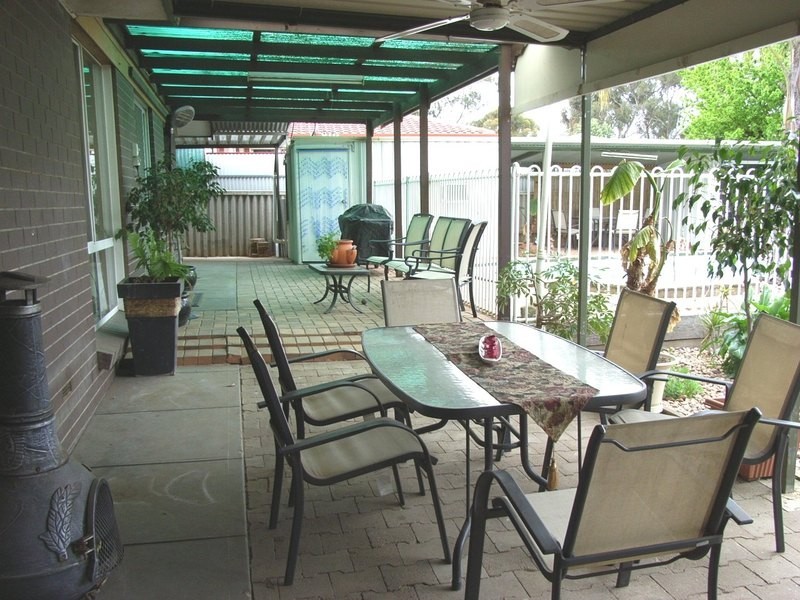 4 Weathers Street, Elizabeth East SA 5112