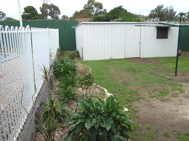 4 Weathers Street, Elizabeth East SA 5112