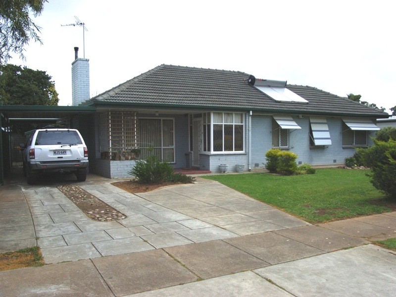 13 Trembath Road, Elizabeth Vale SA 5112