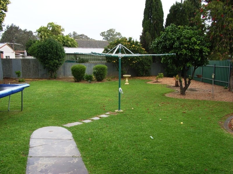 13 Trembath Road, Elizabeth Vale SA 5112