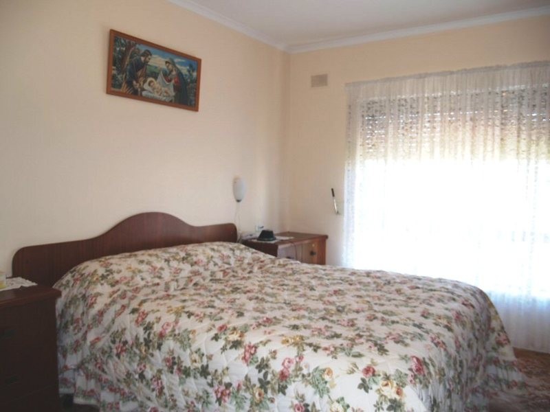 10 Rialto Avenue, Para Hills SA 5096