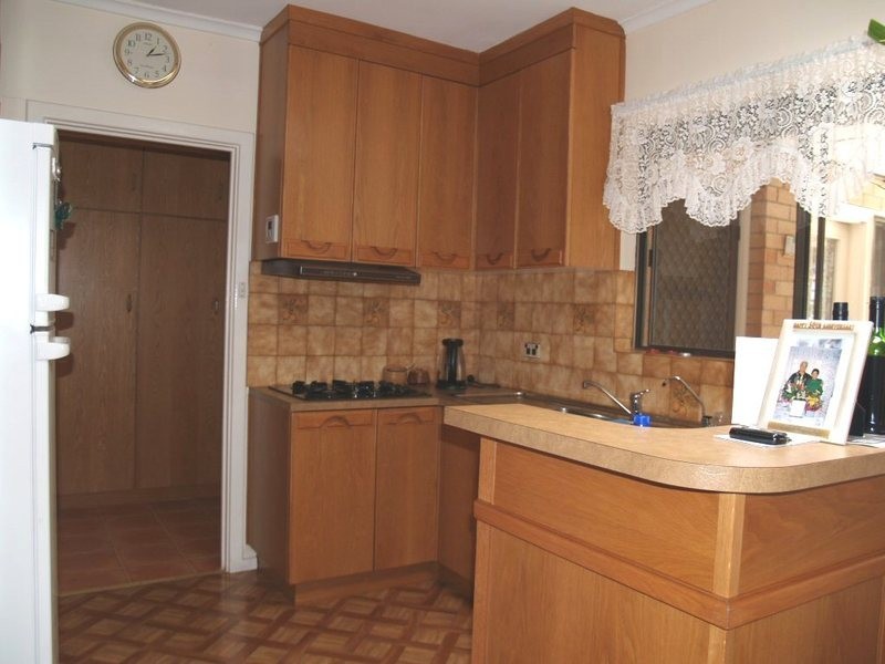 10 Rialto Avenue, Para Hills SA 5096