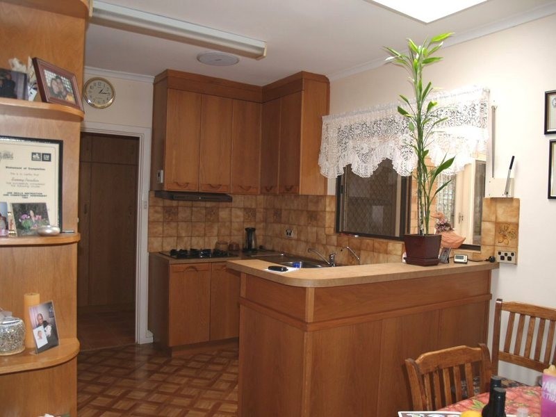 10 Rialto Avenue, Para Hills SA 5096