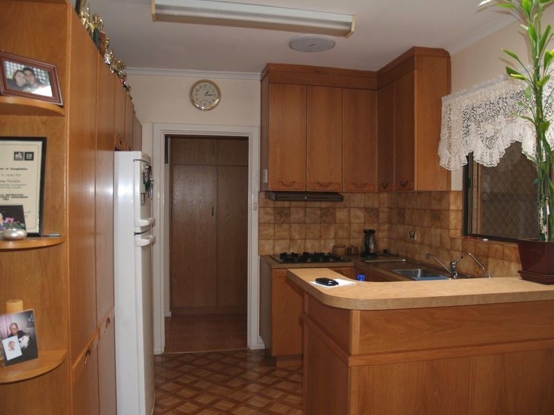 10 Rialto Avenue, Para Hills SA 5096