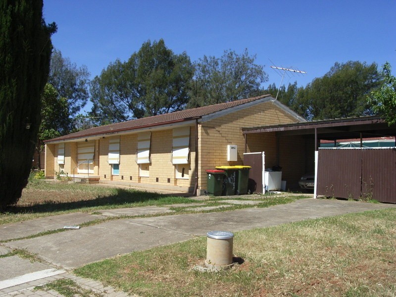 10 Osmond Street, Elizabeth Downs SA 5113