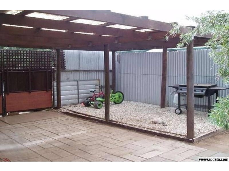 5 Warooka Crescent, Smithfield SA 5114