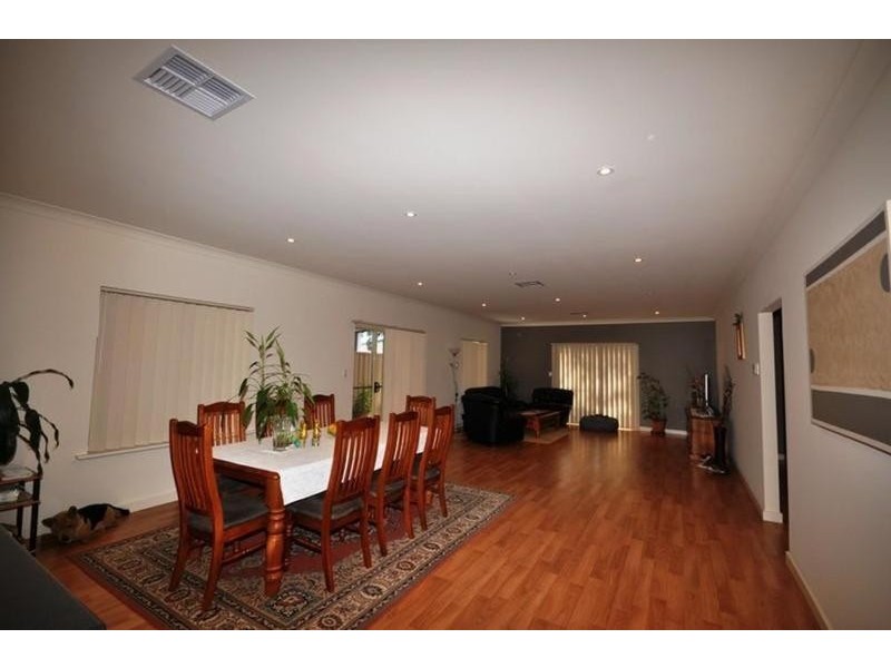 22 Carmine Court, Parafield Gardens SA 5107