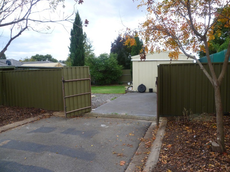 55 President Avenue, Andrews Farm SA 5114